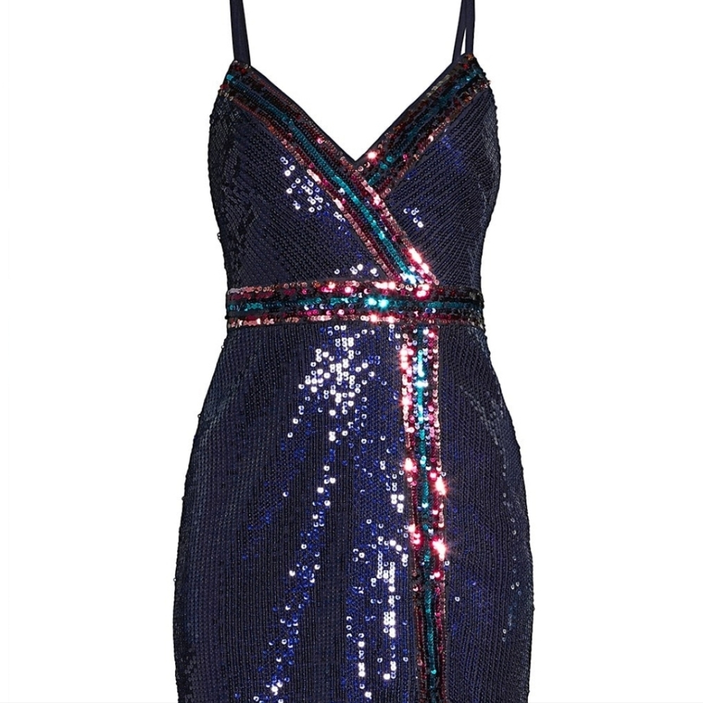 BCBGMAXAZRIA  Sequin Minidress Bodycon silhouette